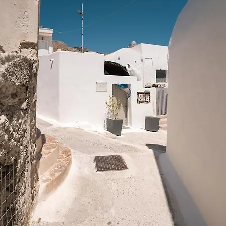 Authentic Santorini - Emporio Village By μρs *
