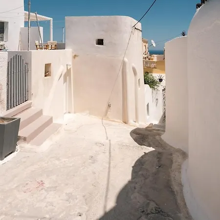 Authentic Santorini - Emporio Village By μρs بيت للعطل *