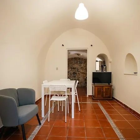 Authentic Santorini - Emporio Village By μρs بيت للعطل Emporio (Santorini)